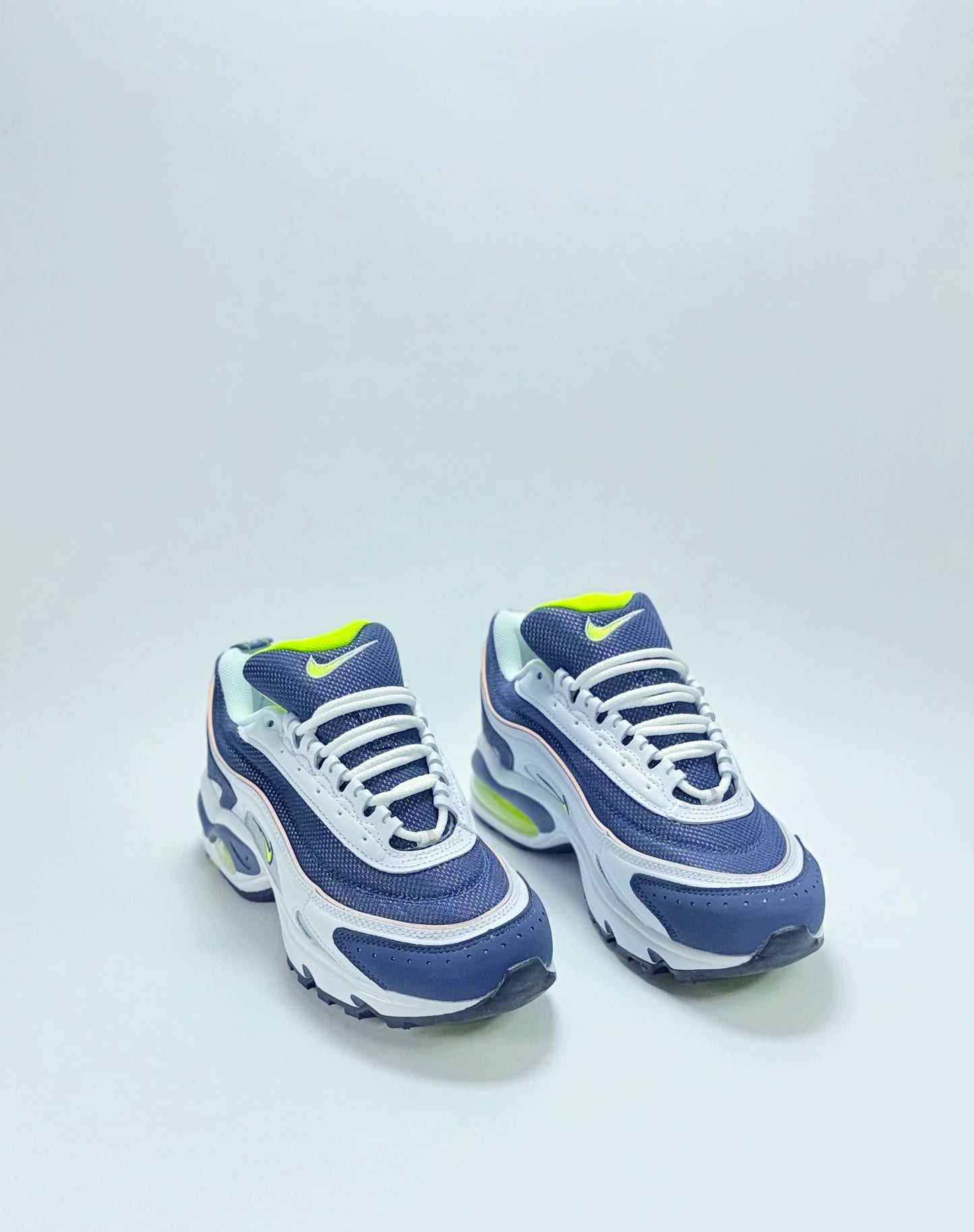 Nike Tailwind 2