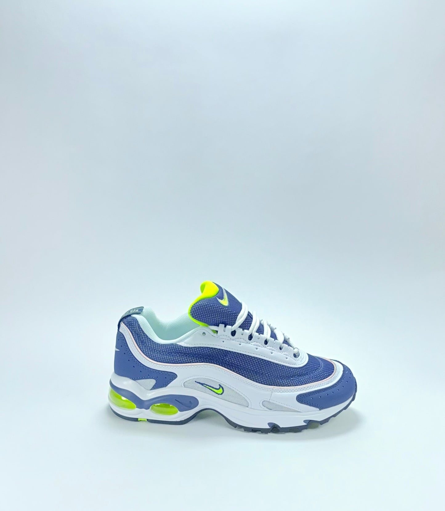 Nike Tailwind 2
