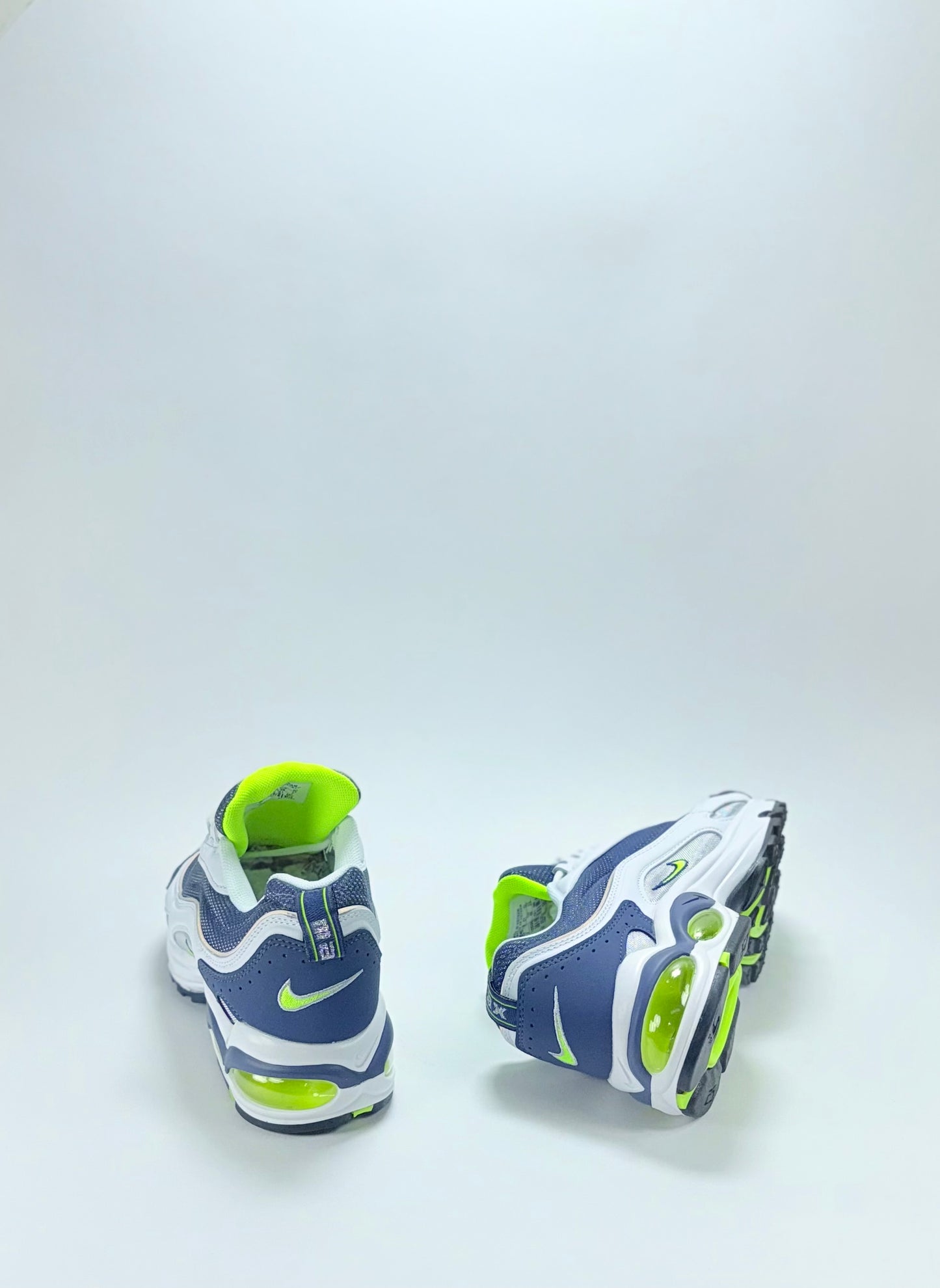 Nike Tailwind 2