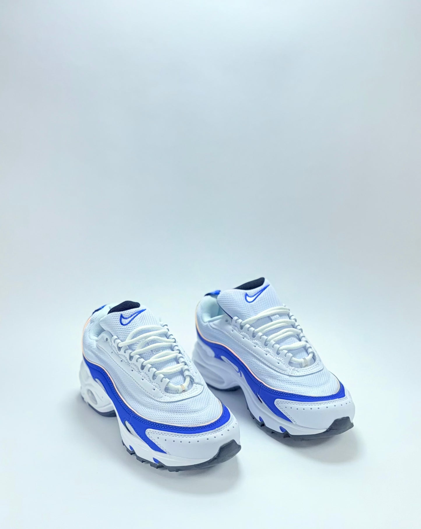 Nike Tailwind 2