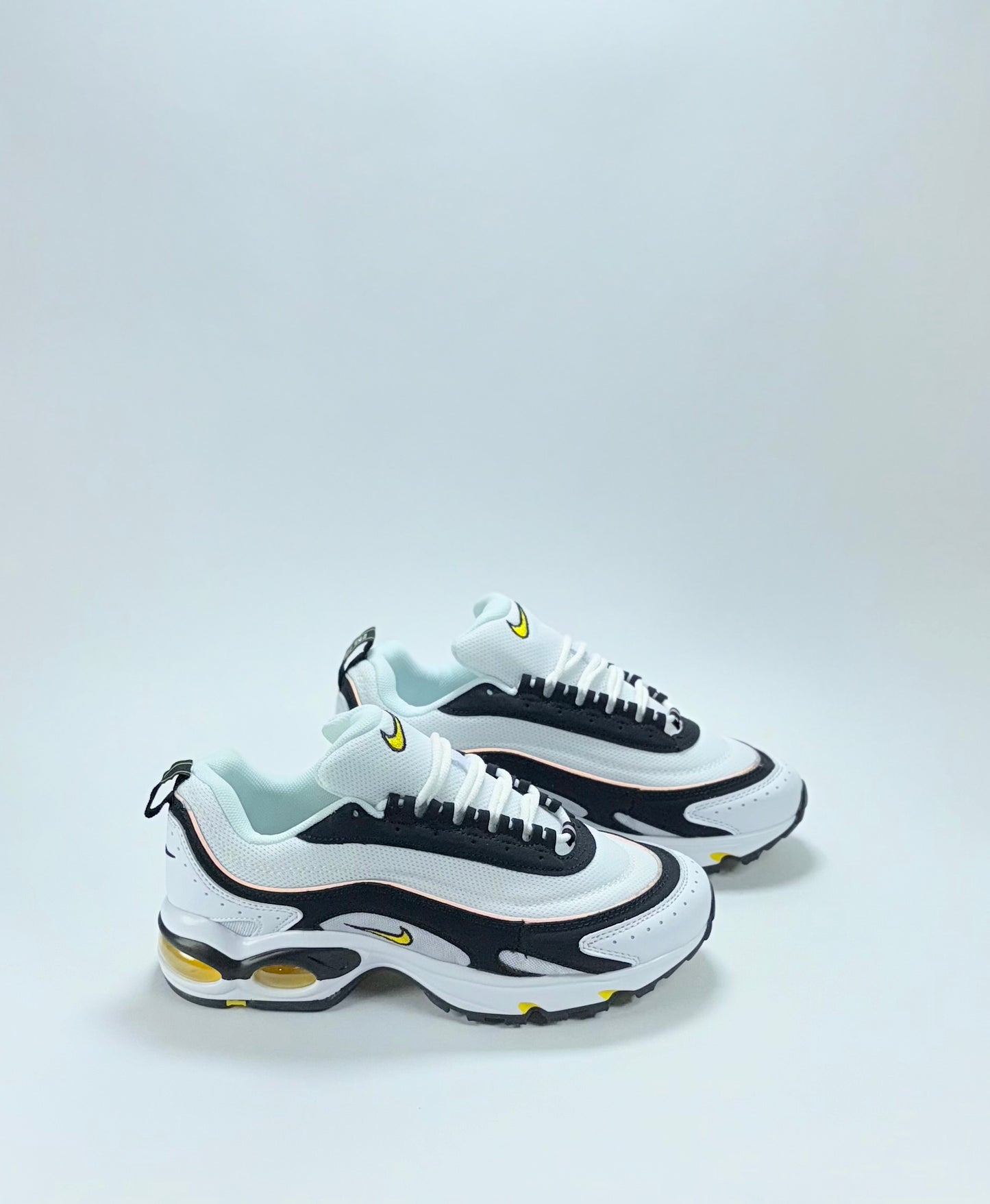 Nike Tailwind 2