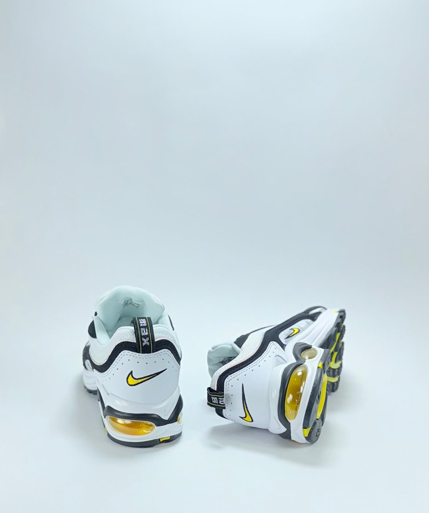 Nike Tailwind 2