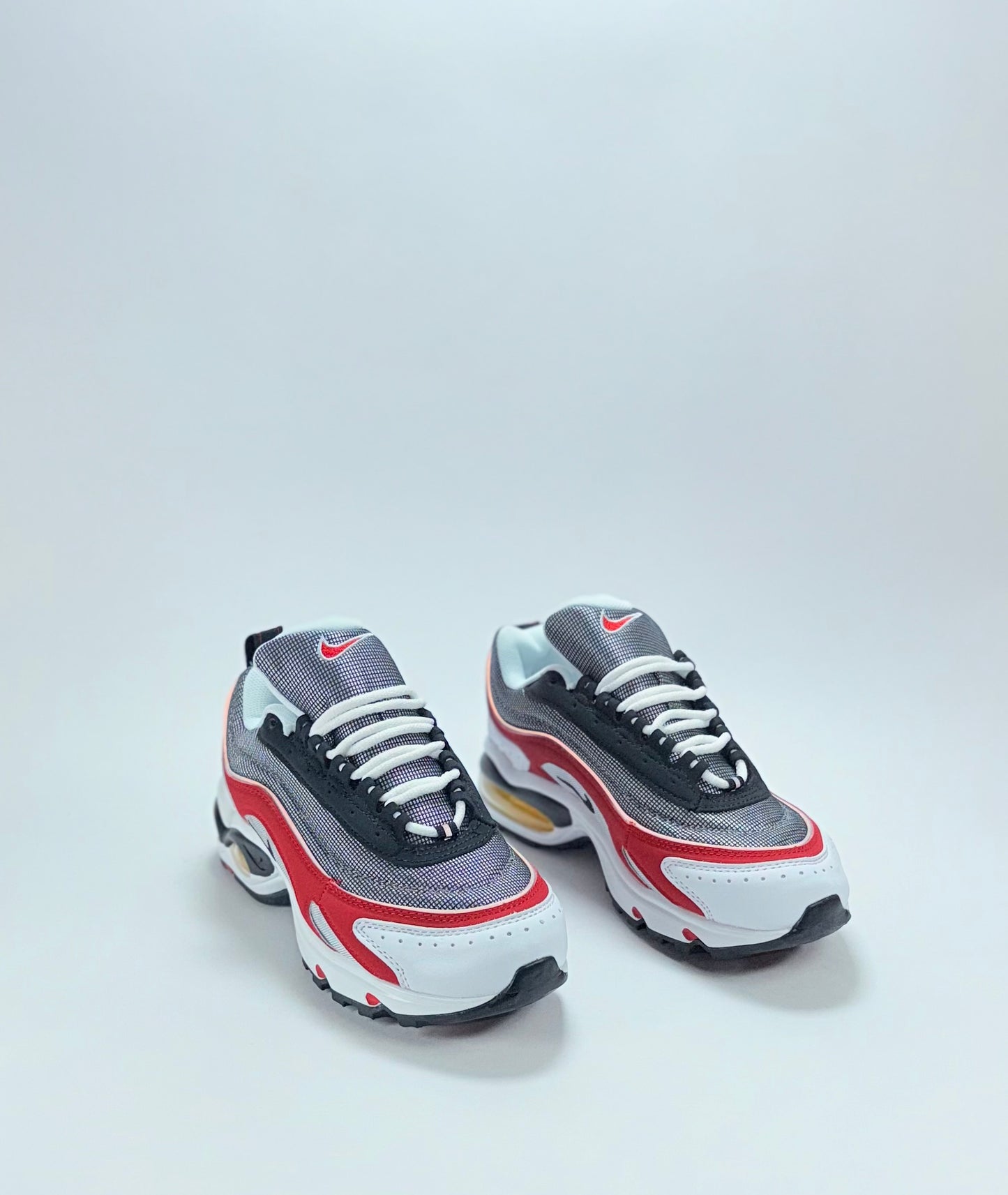 Nike Tailwind 2
