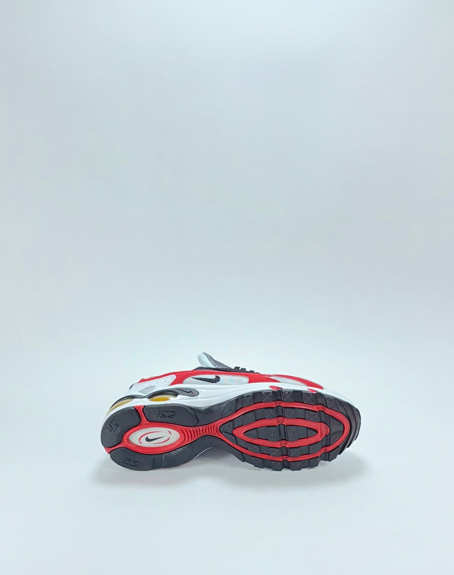 Nike Tailwind 2