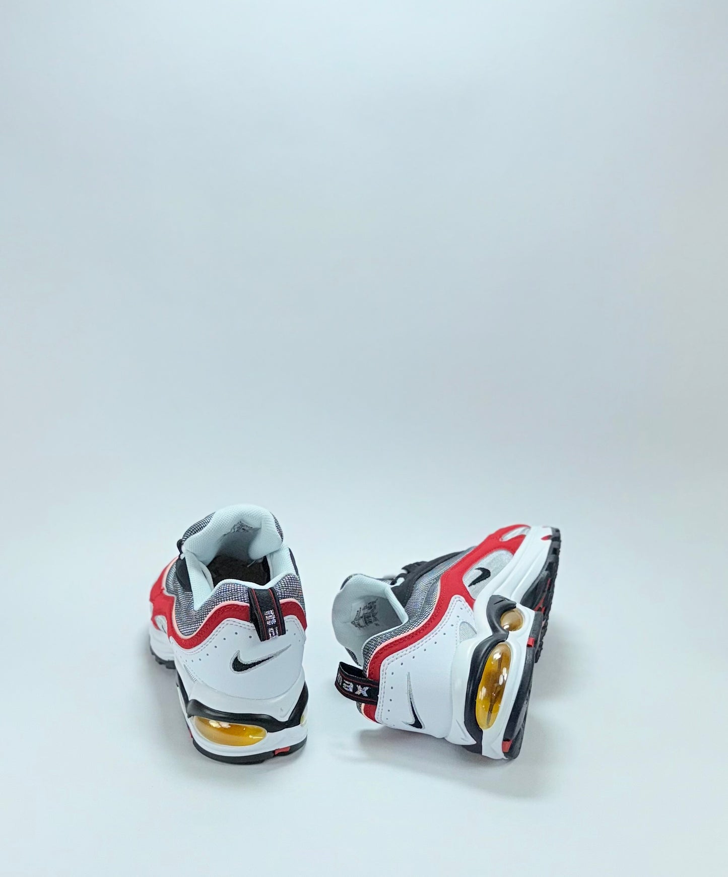 Nike Tailwind 2
