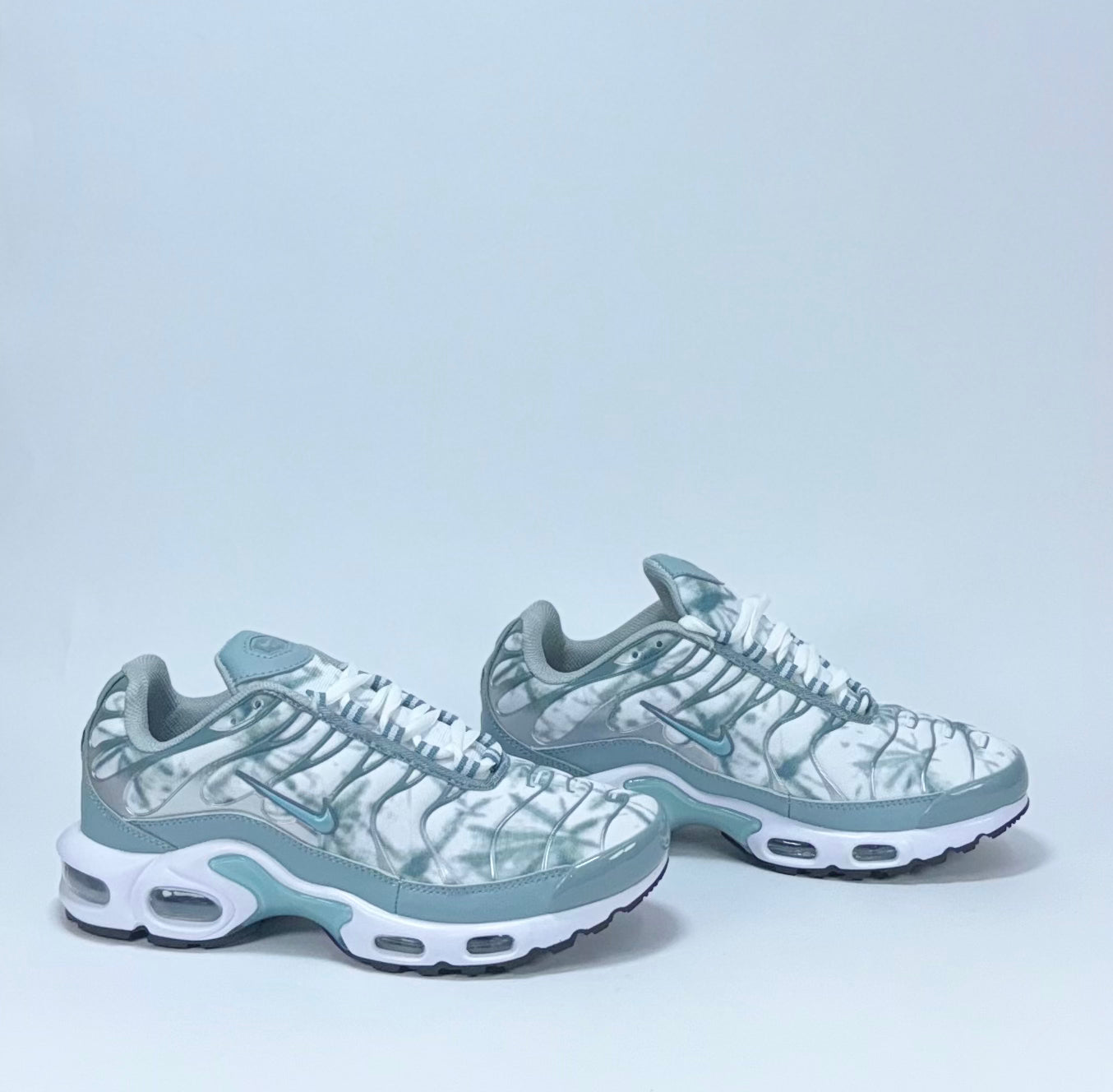 Nike TN Gris Blanca