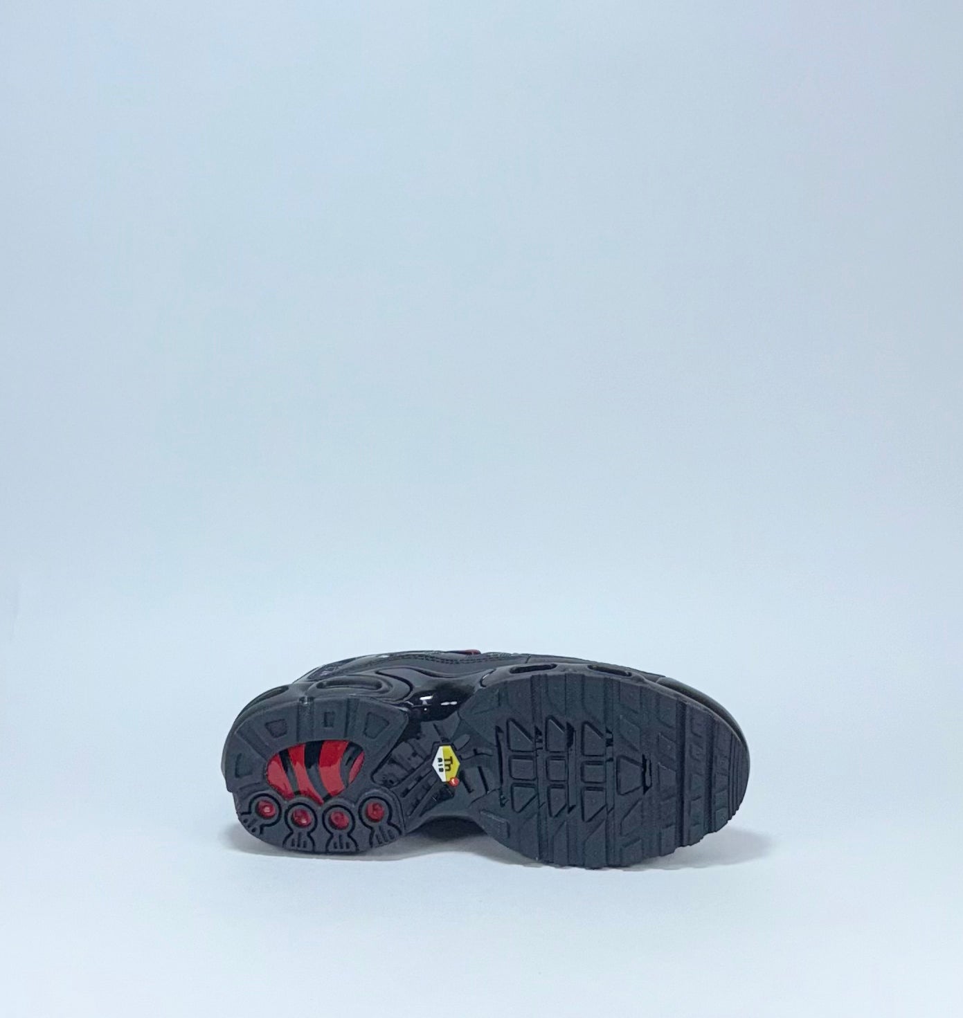 Nike TN Negra Roja