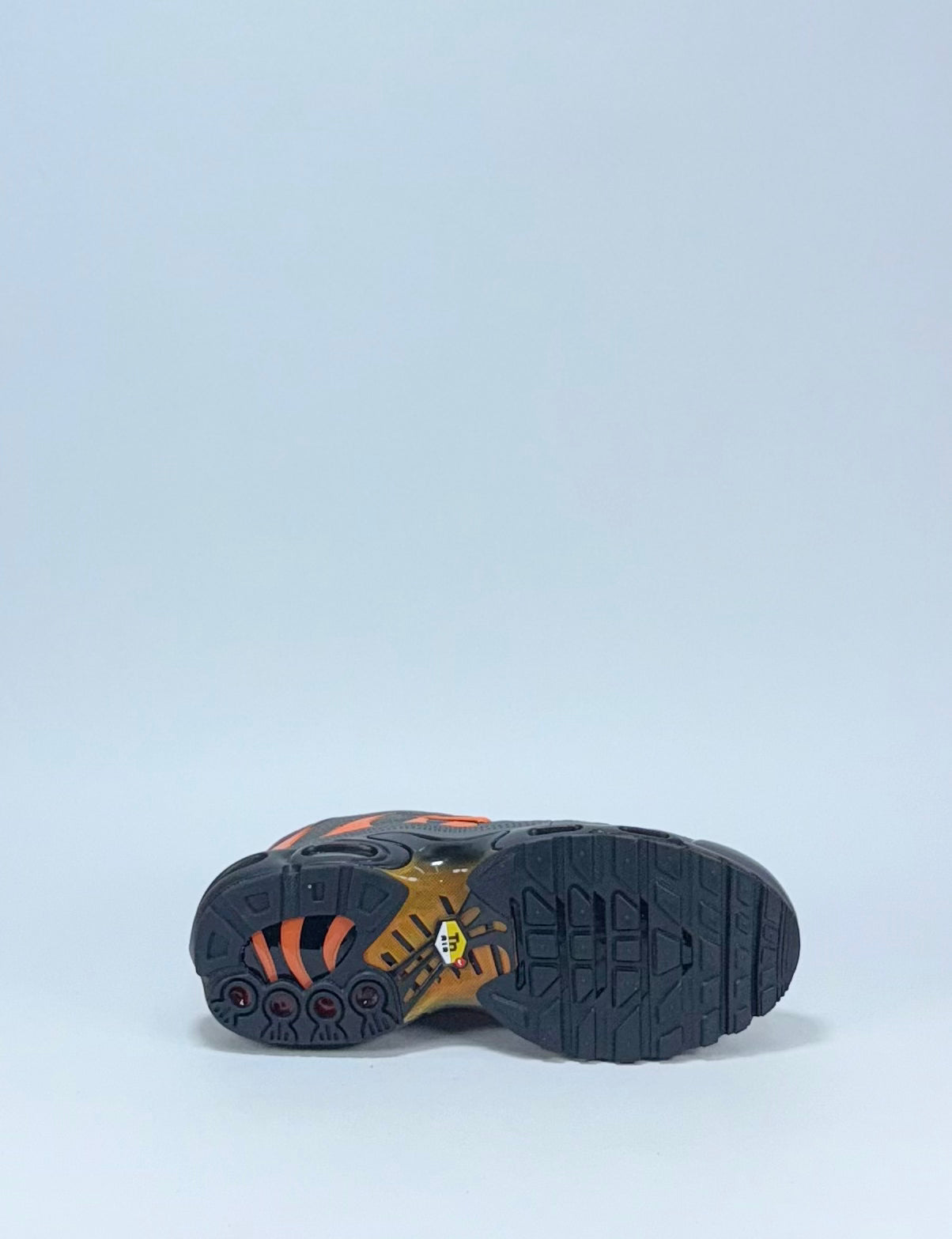 Nike TN Gris Naranja
