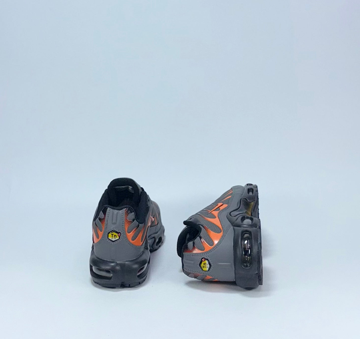 Nike TN Gris Naranja