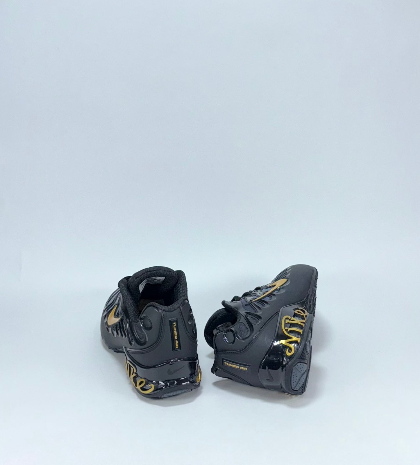 Nike Air Max Drift Negra Dorada