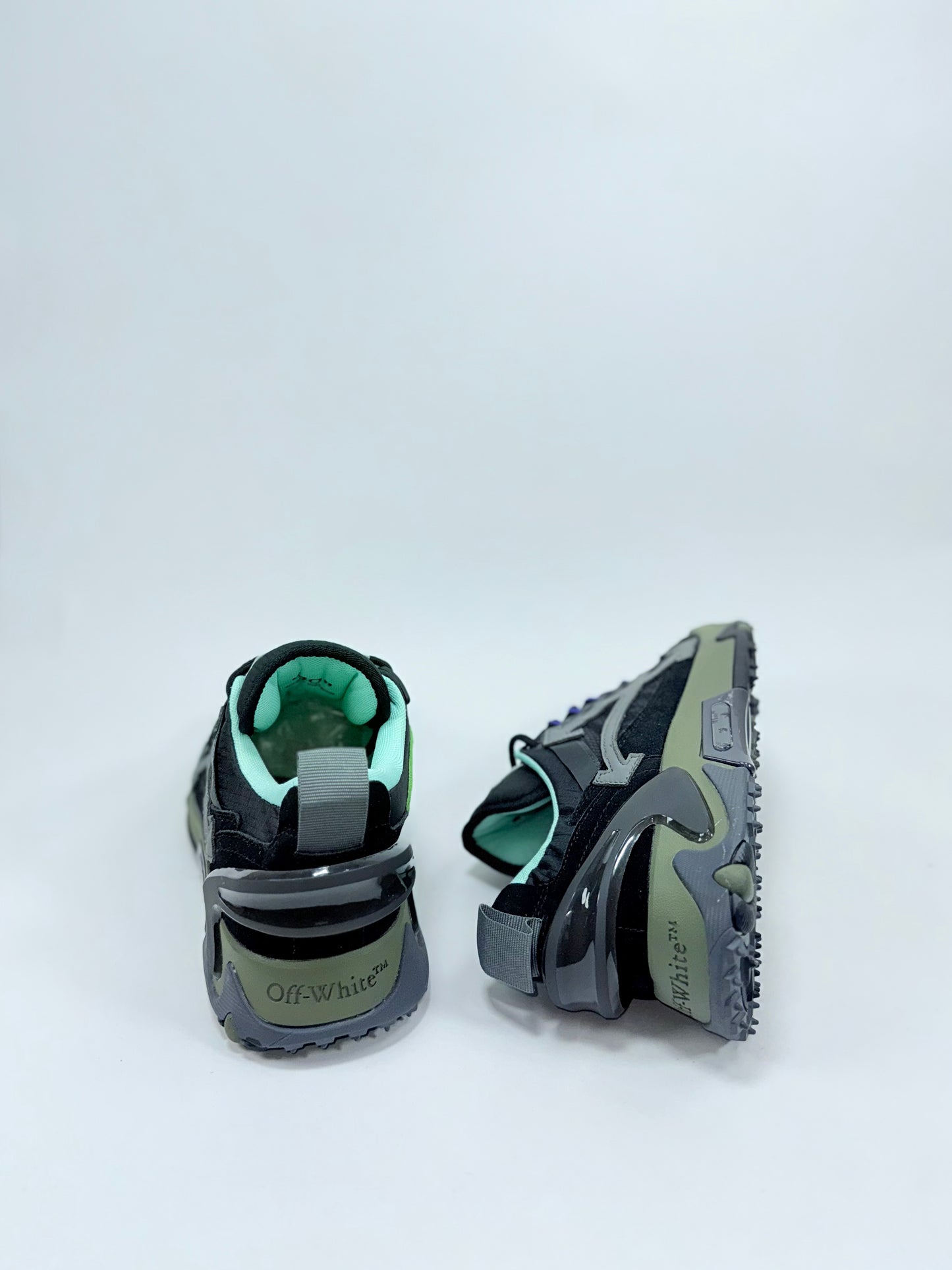 Off White ODSY 2000 Negra Gris