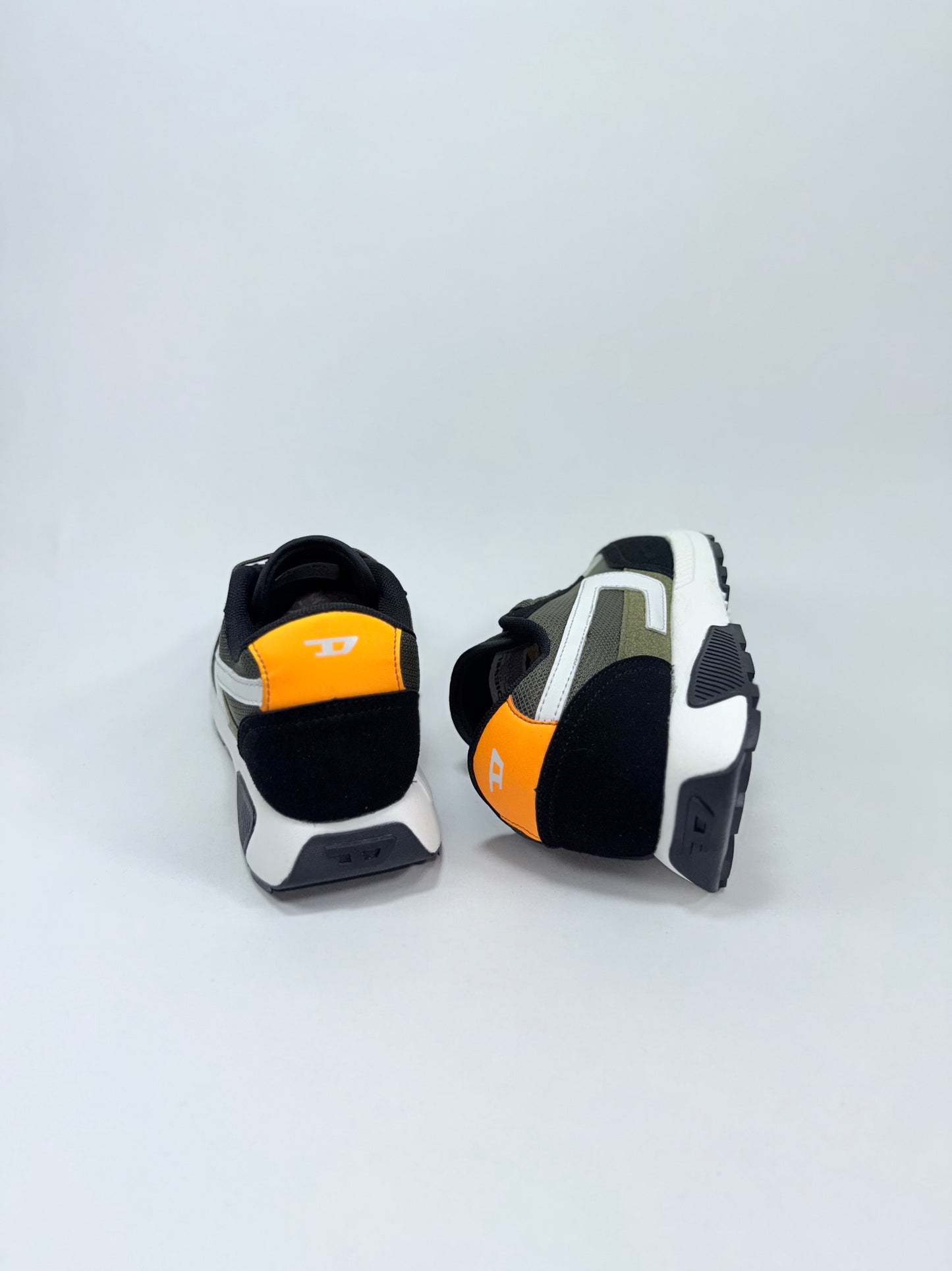 Diesel Styche Negra Blanca