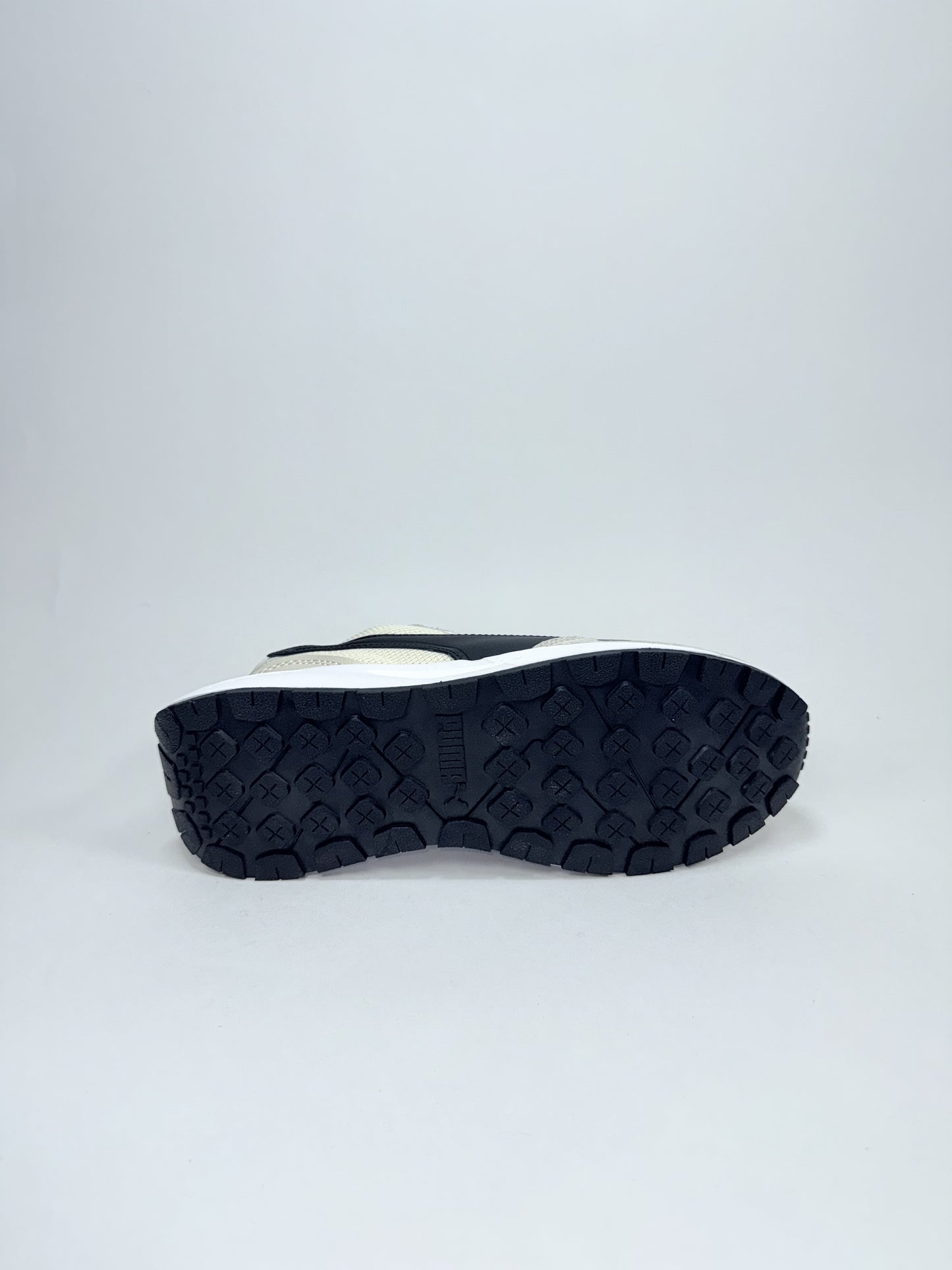 Puma Runtamed Beige Negra