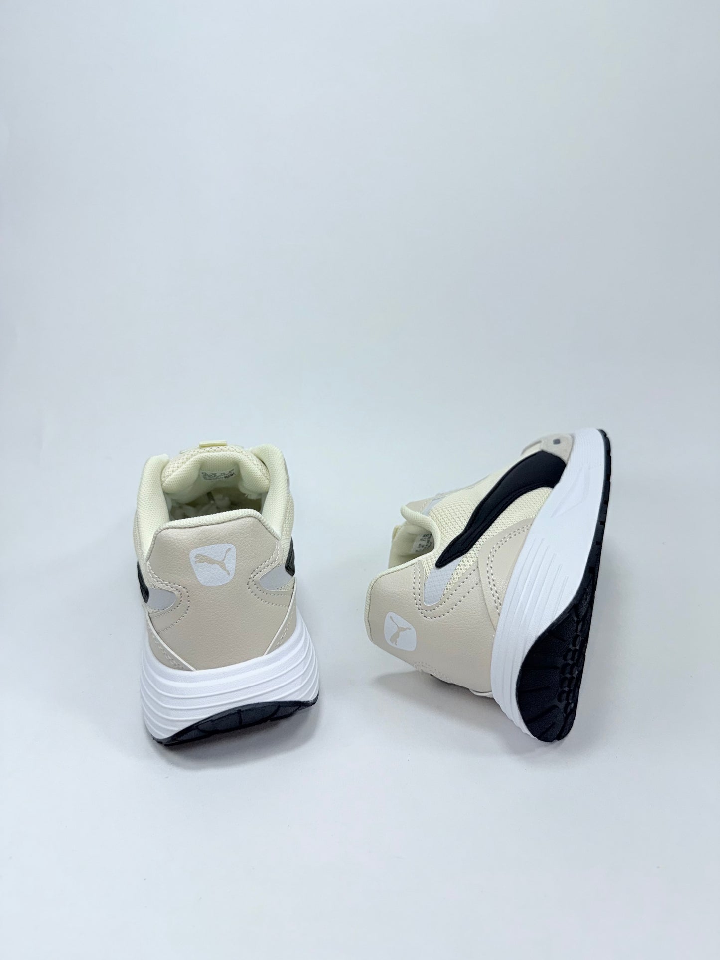 Puma Runtamed Beige Negra