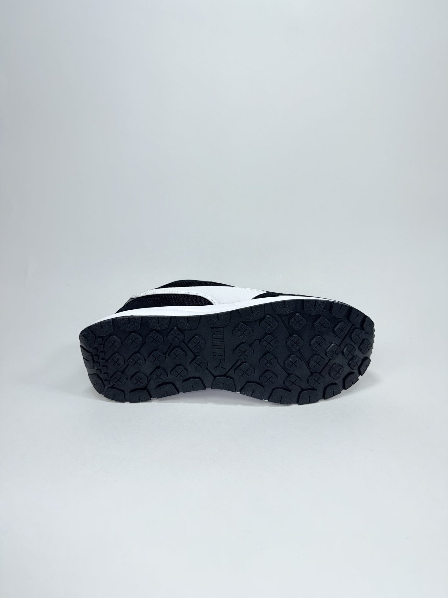 Puma Runtamed Negra Blanca