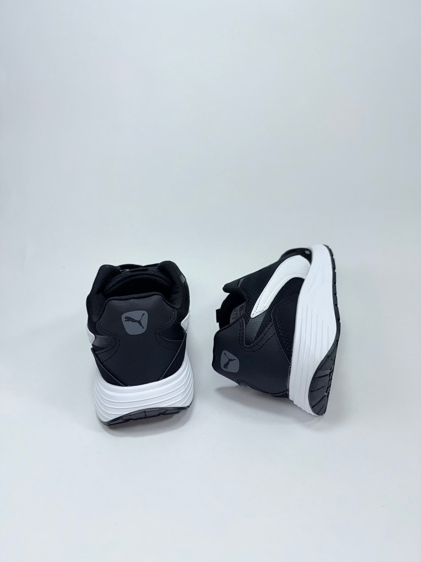 Puma Runtamed Negra Blanca