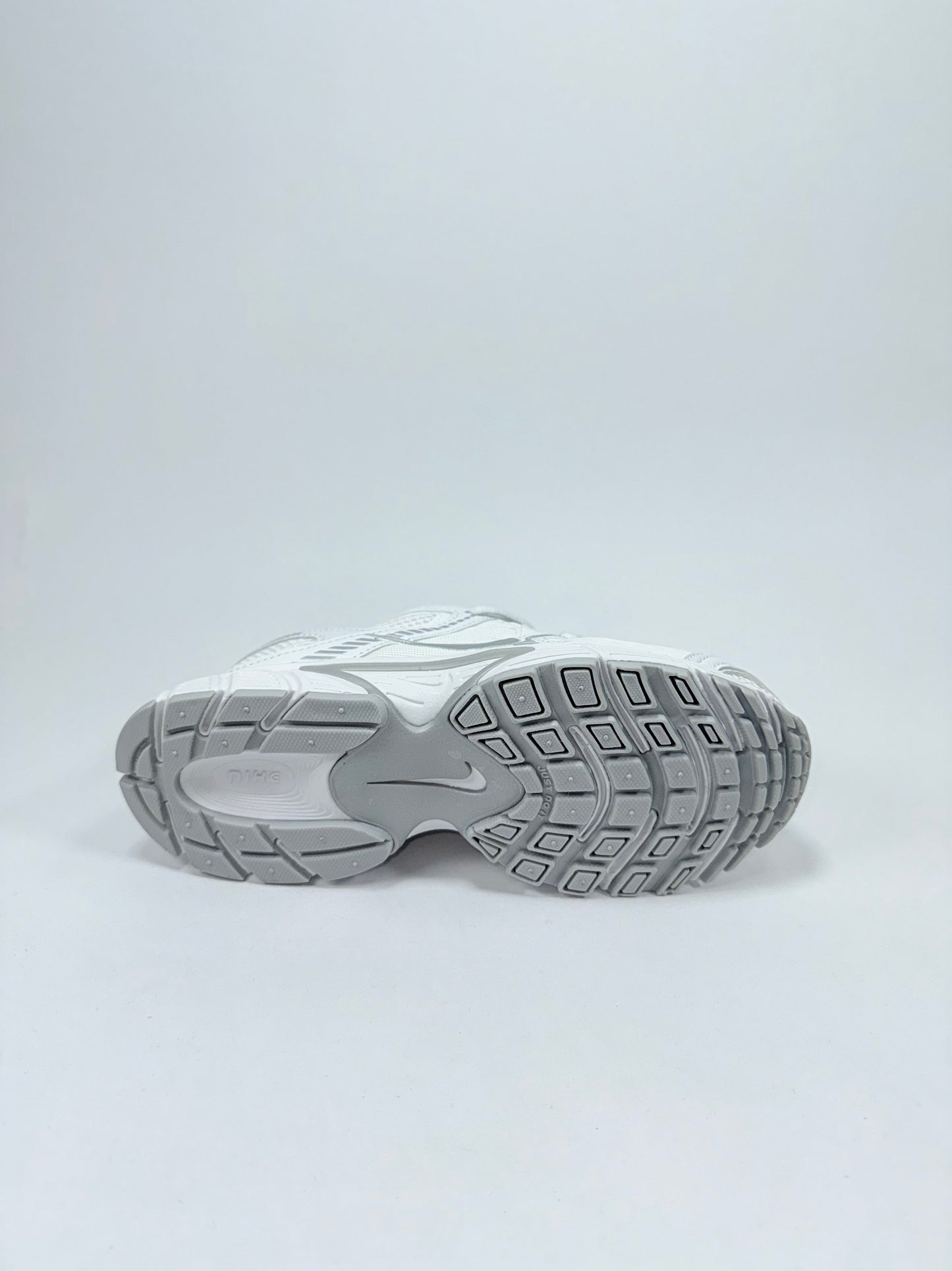 Nike Vomero Blanca Gris