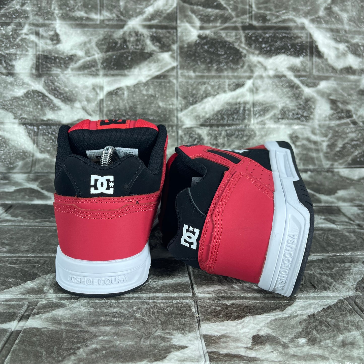DC Shoes