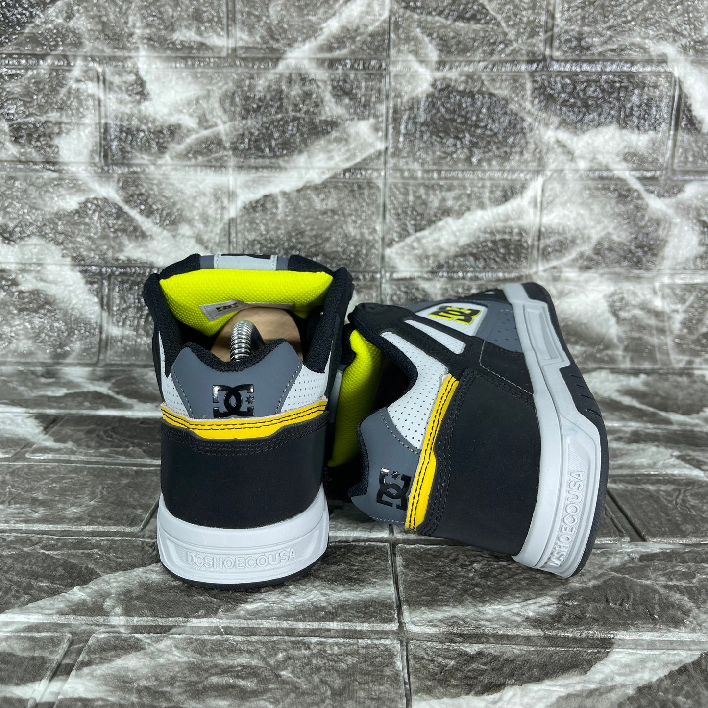 DC Shoes