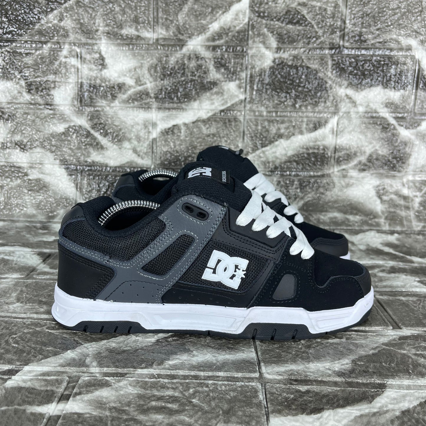 DC Shoes