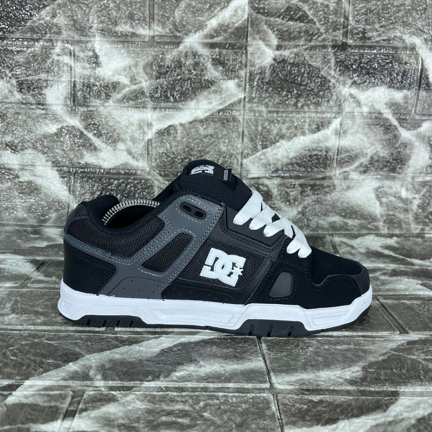 DC Shoes