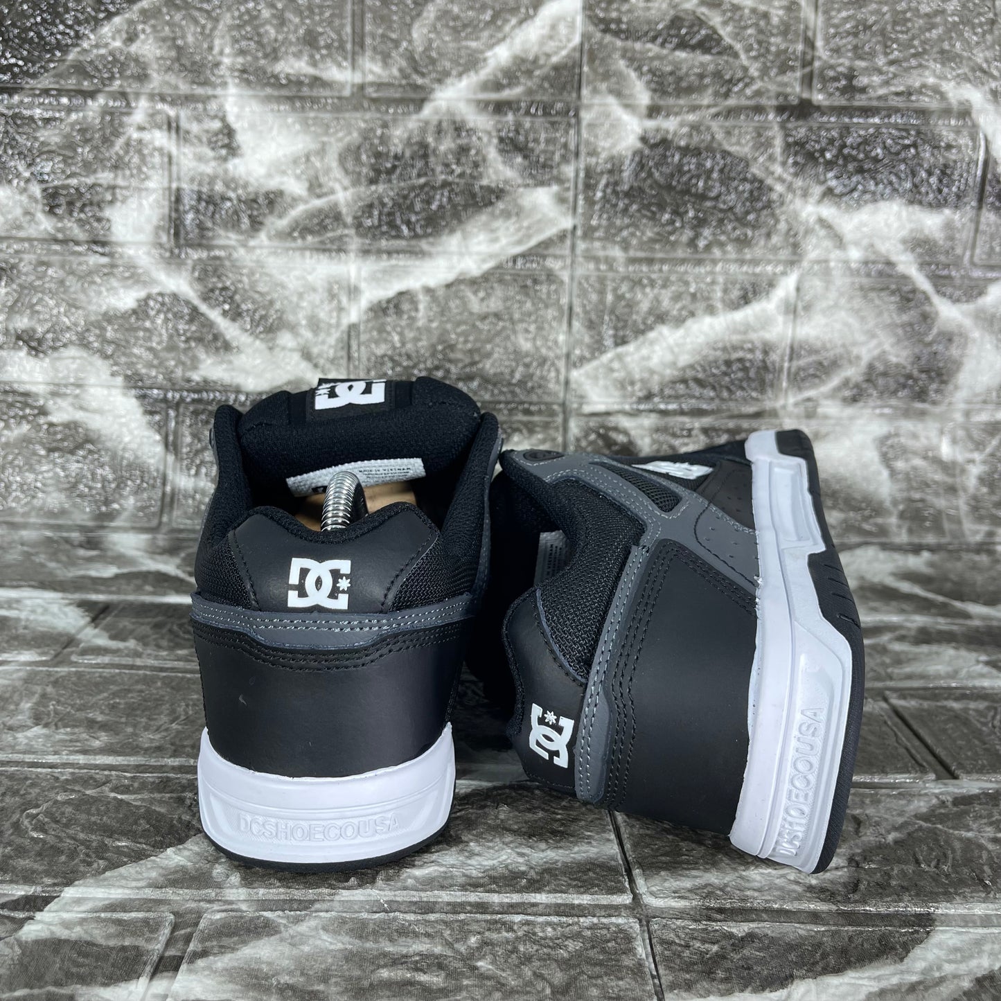 DC Shoes