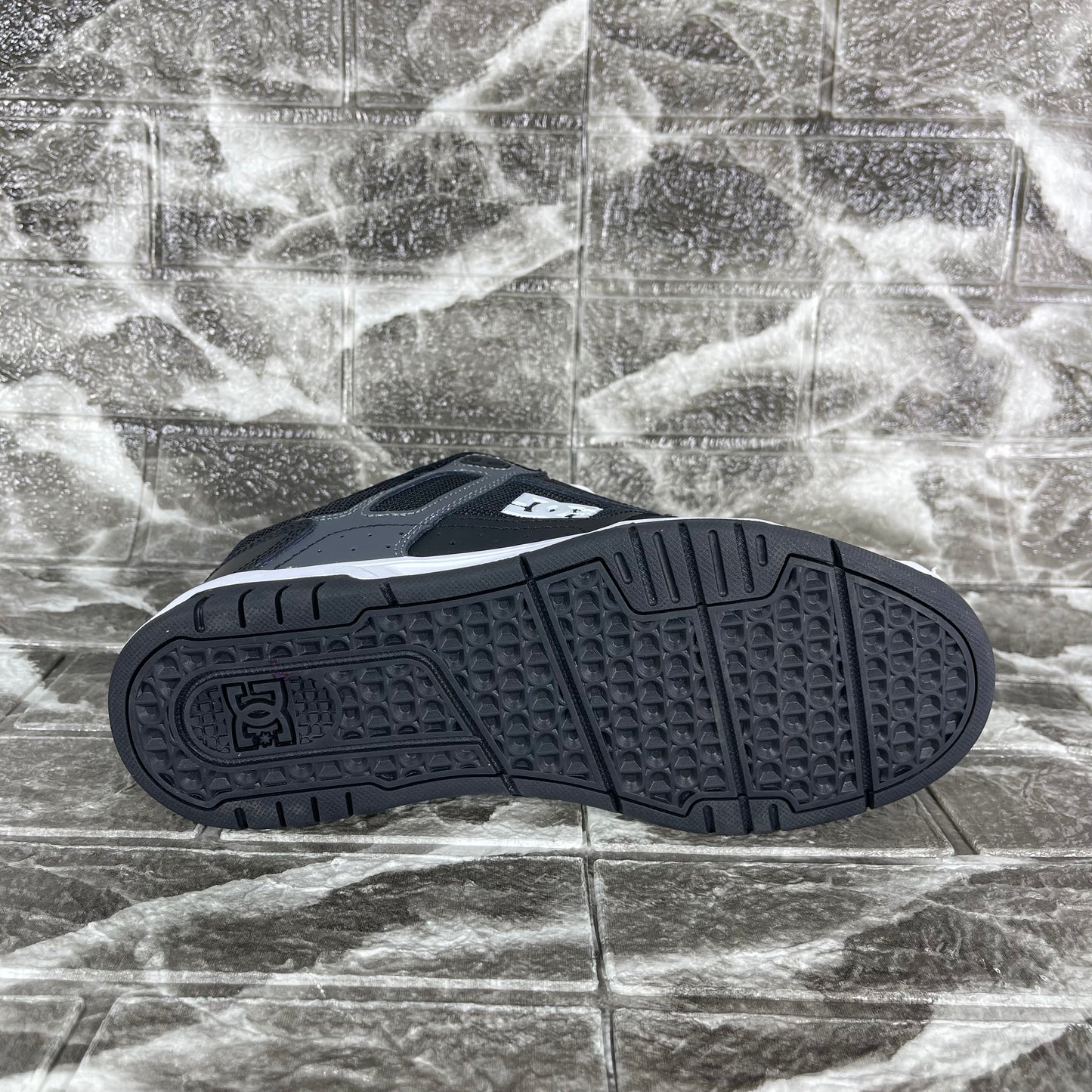 DC Shoes