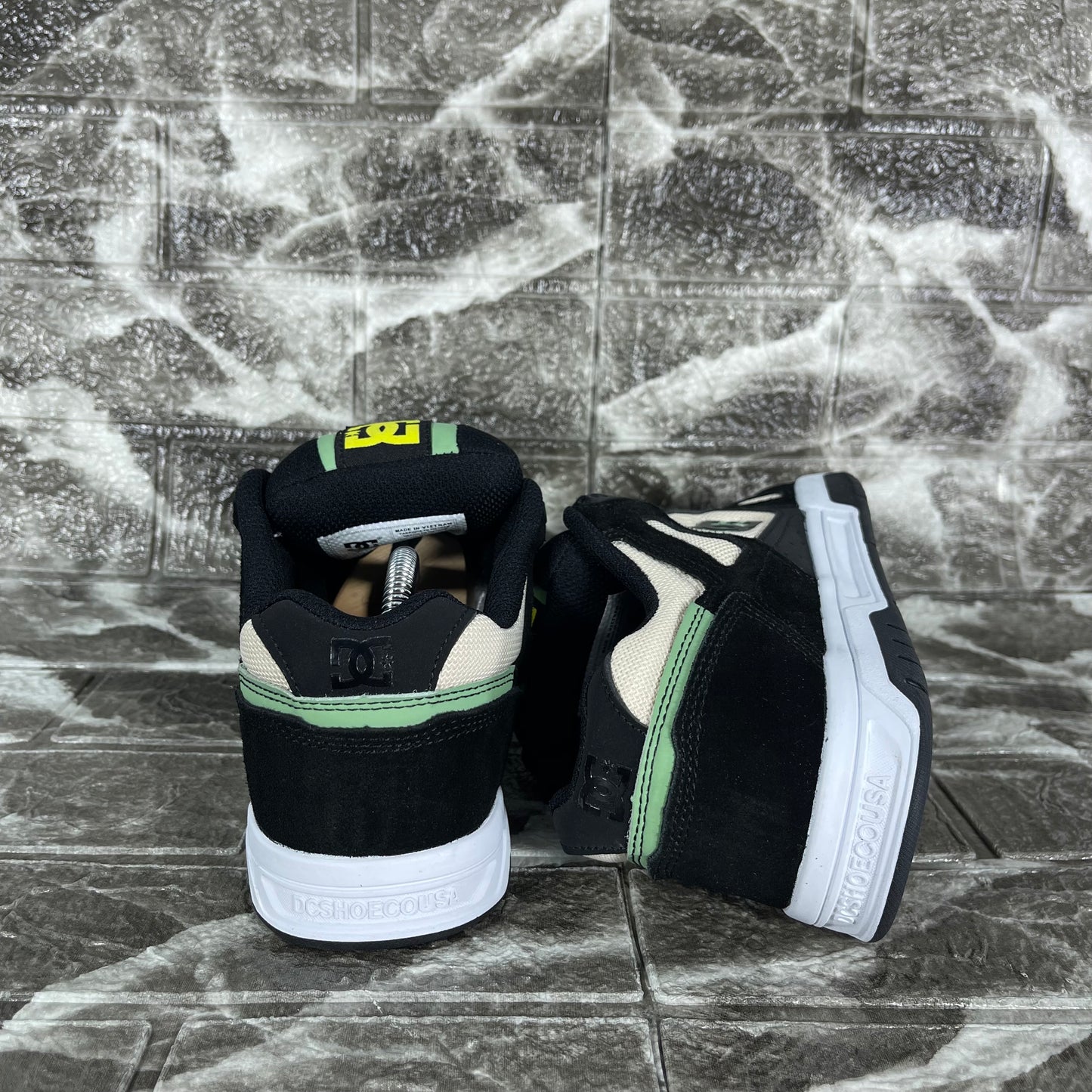 DC Shoes