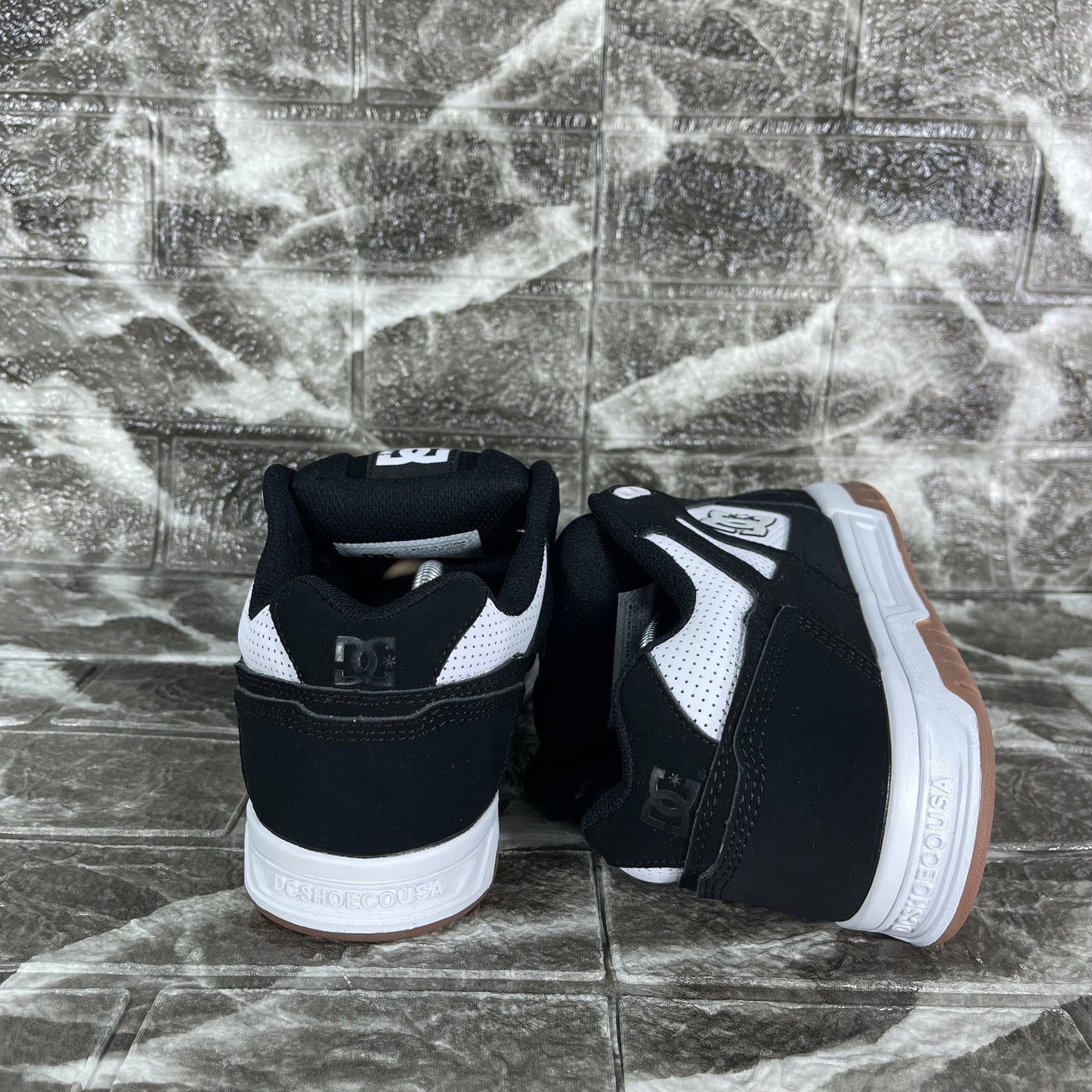 DC Shoes