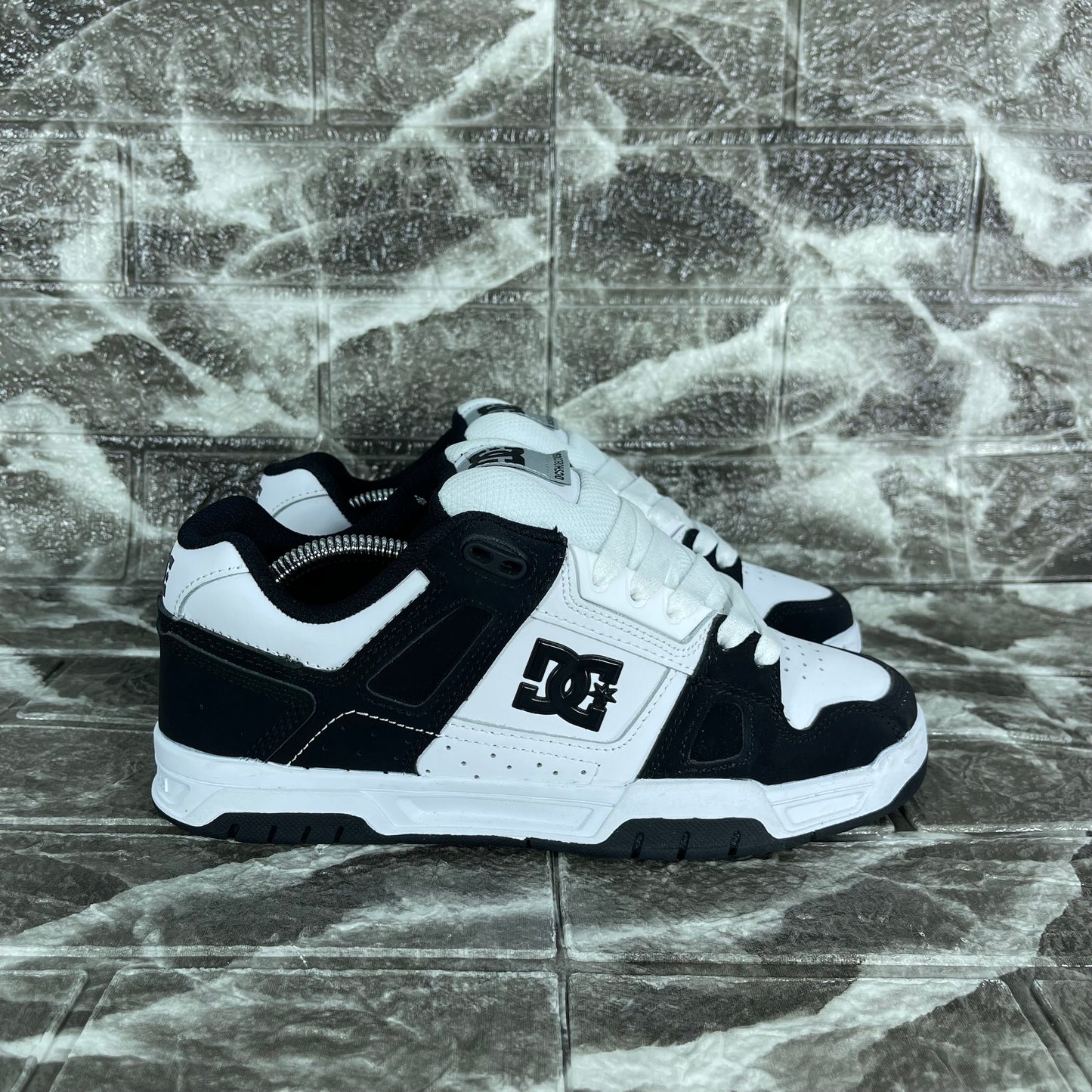 DC Shoes