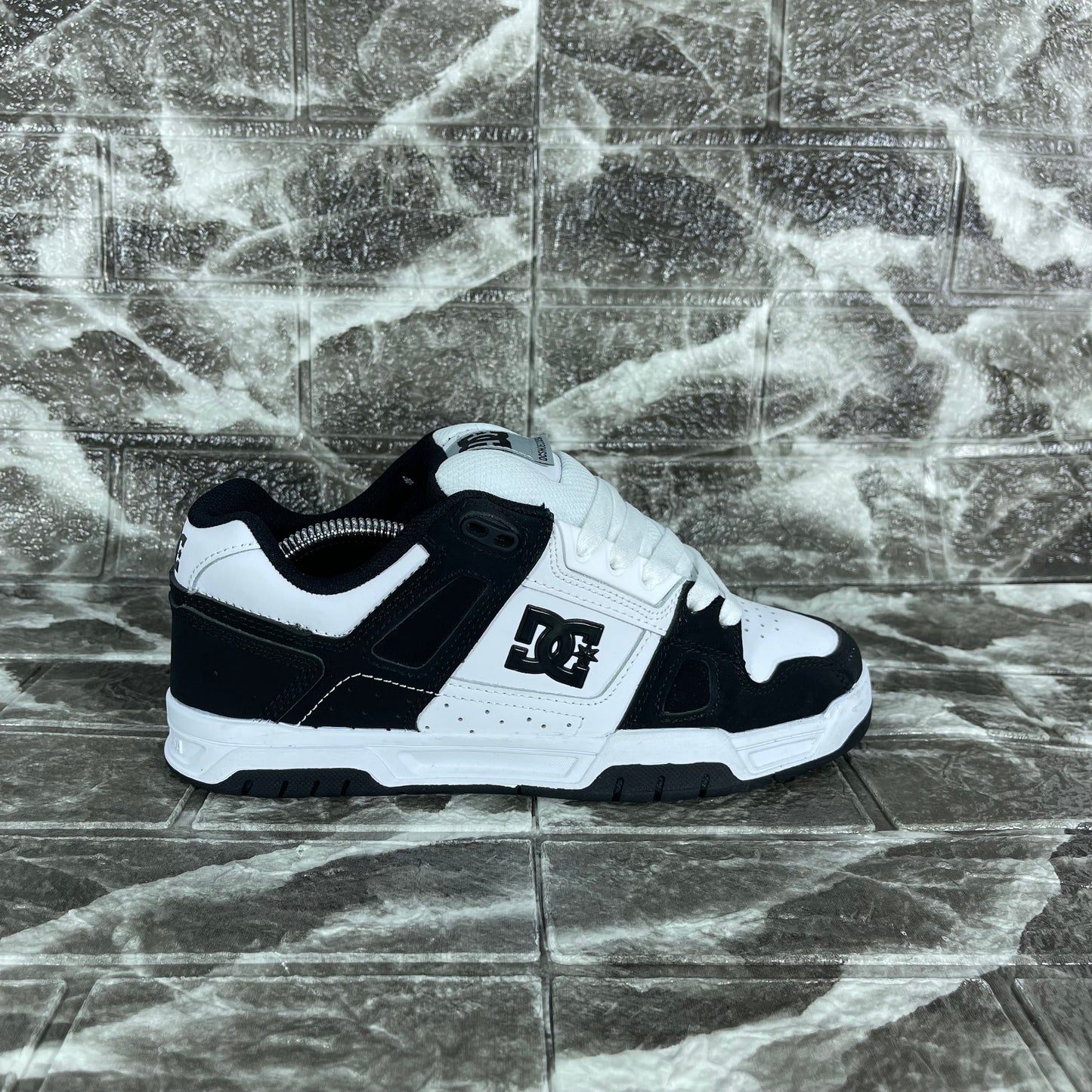 DC Shoes