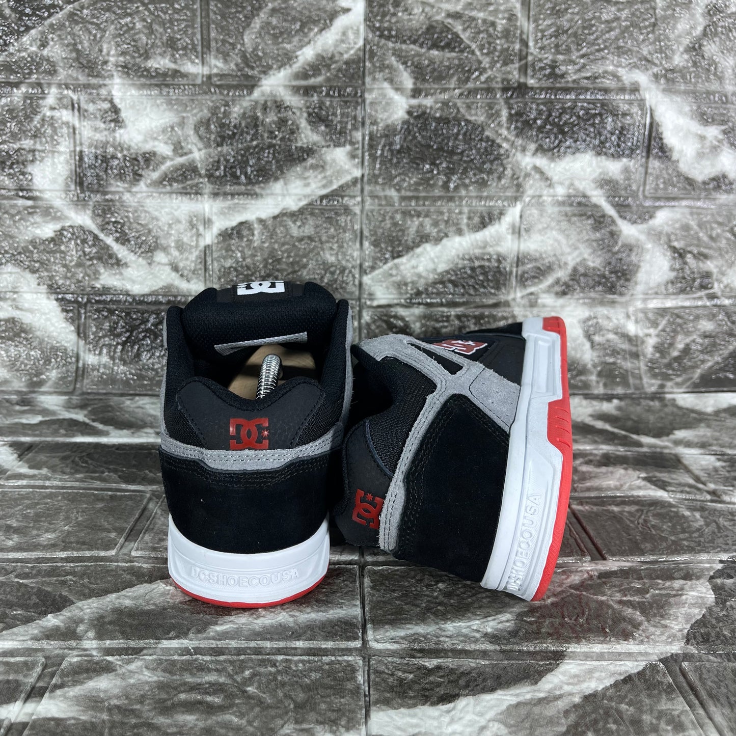 DC Shoes