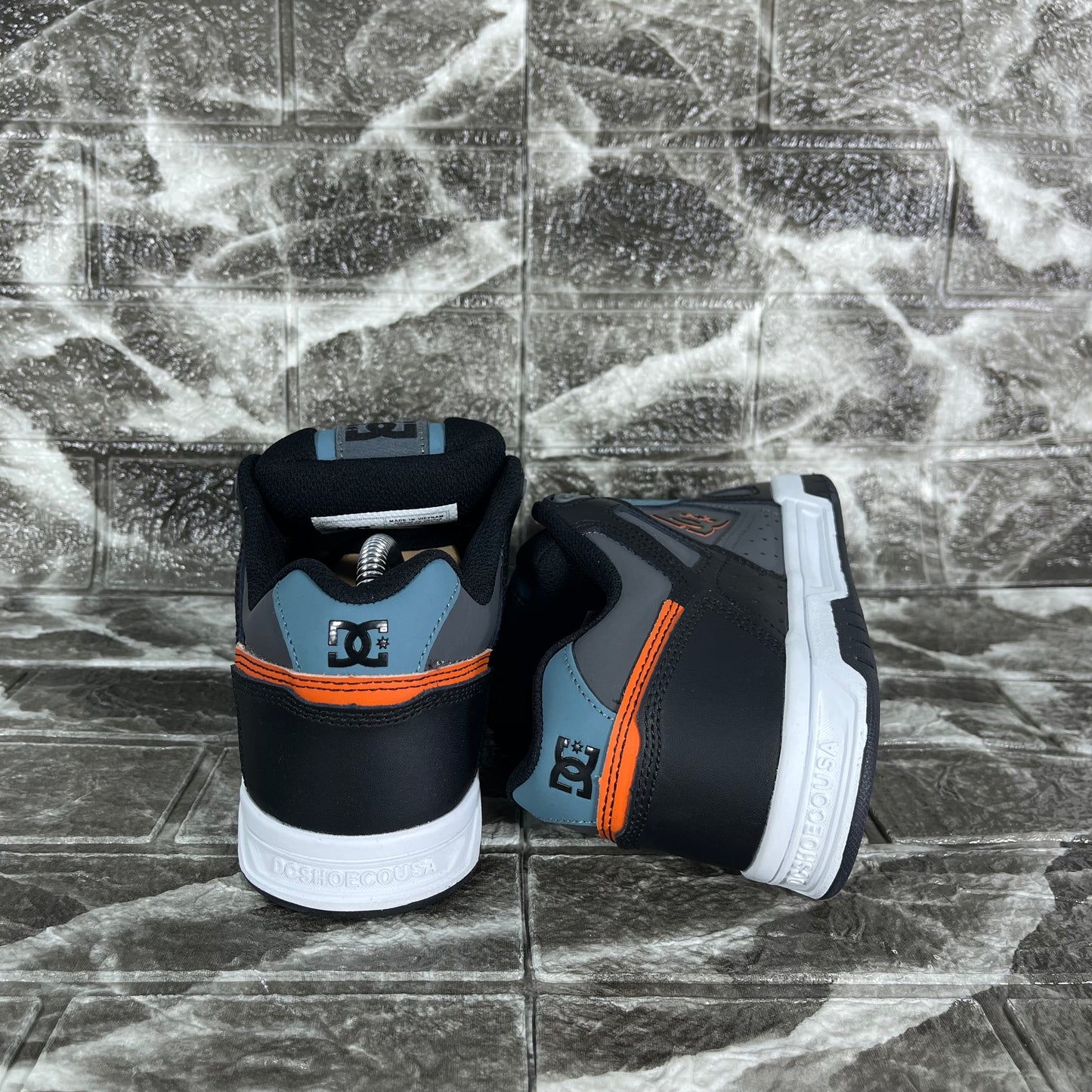 DC Shoes
