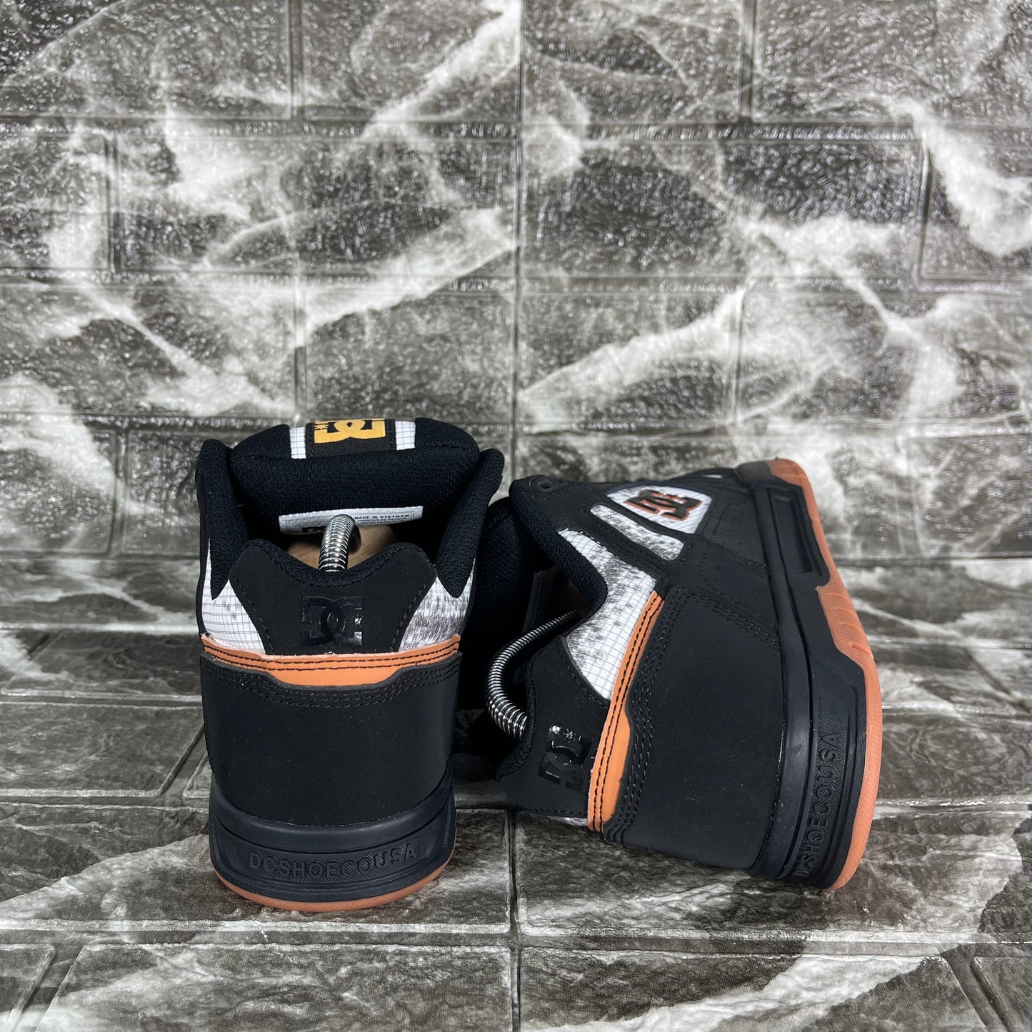 DC Shoes