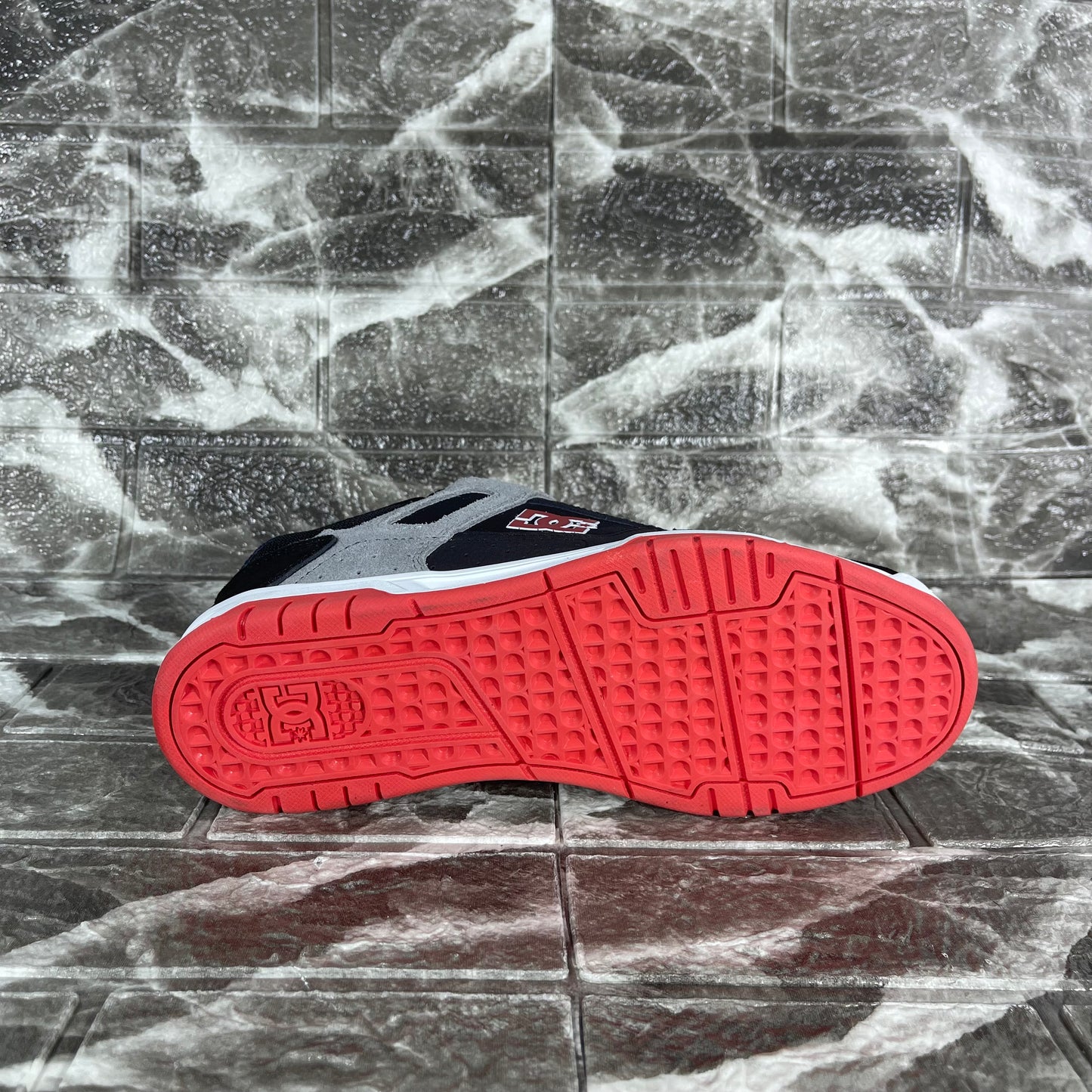 DC Shoes