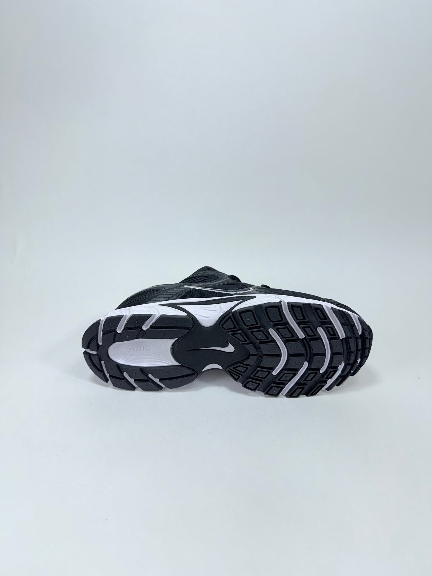 Nike Vomero Negra Blanca