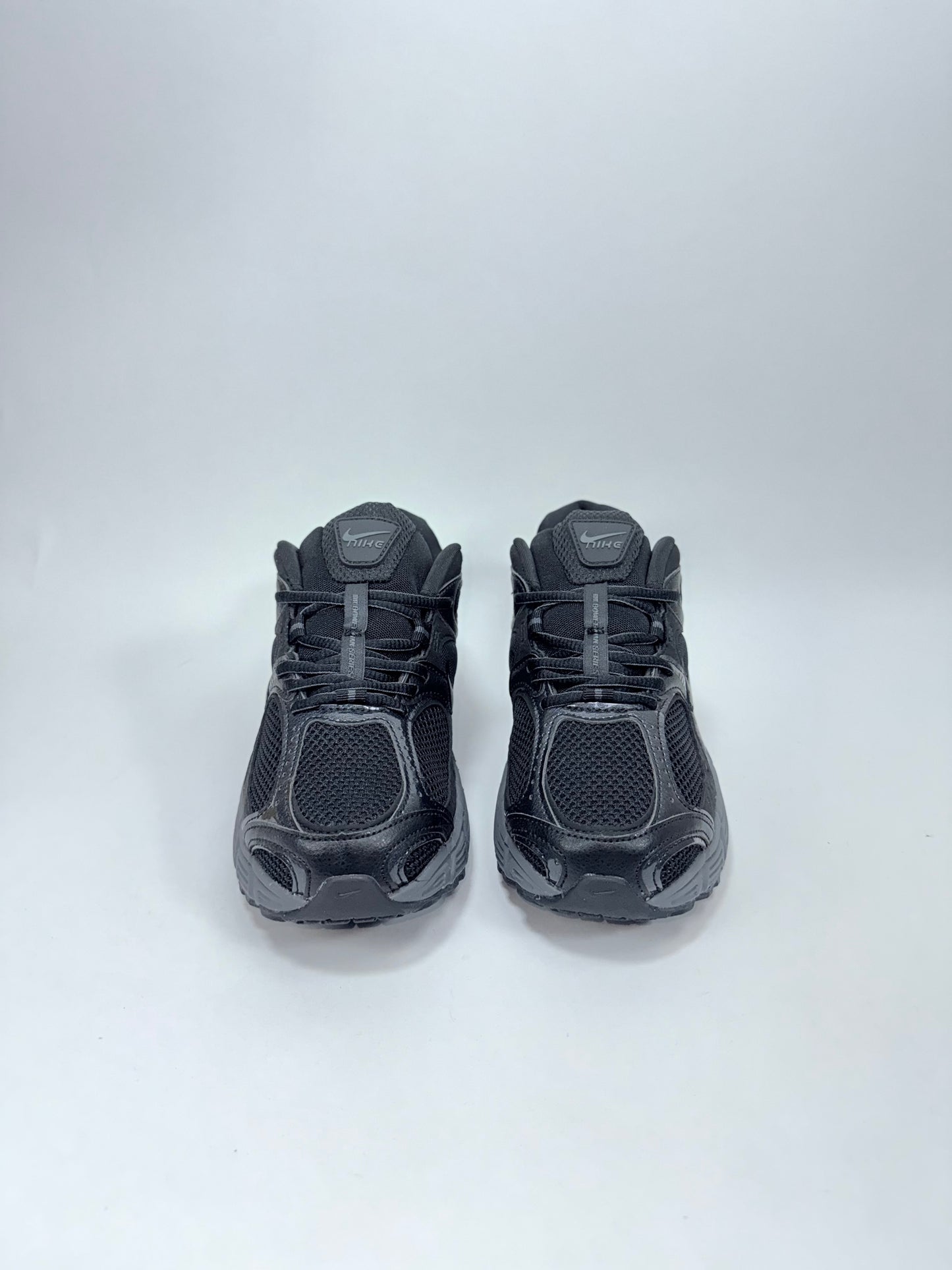 Nike Vomero Negra Gris