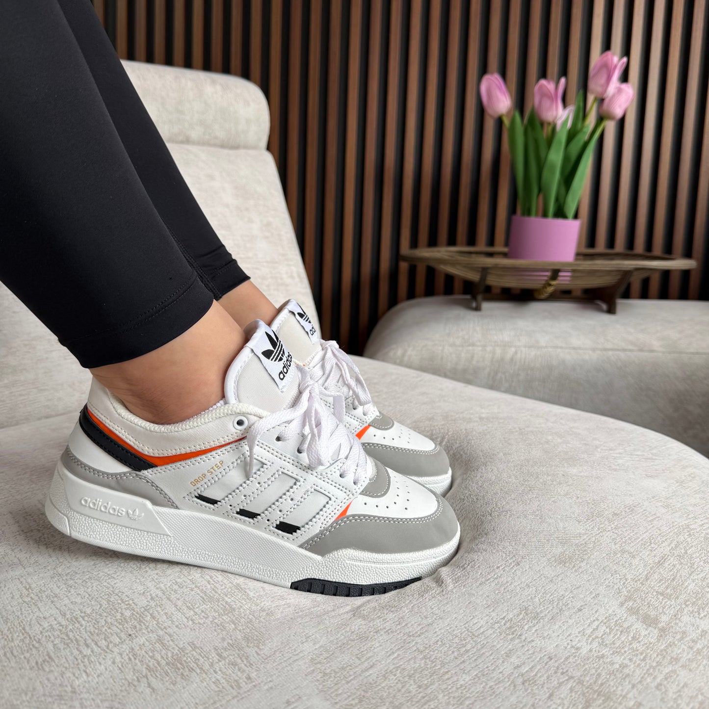 ADIDAS DROOP STEP