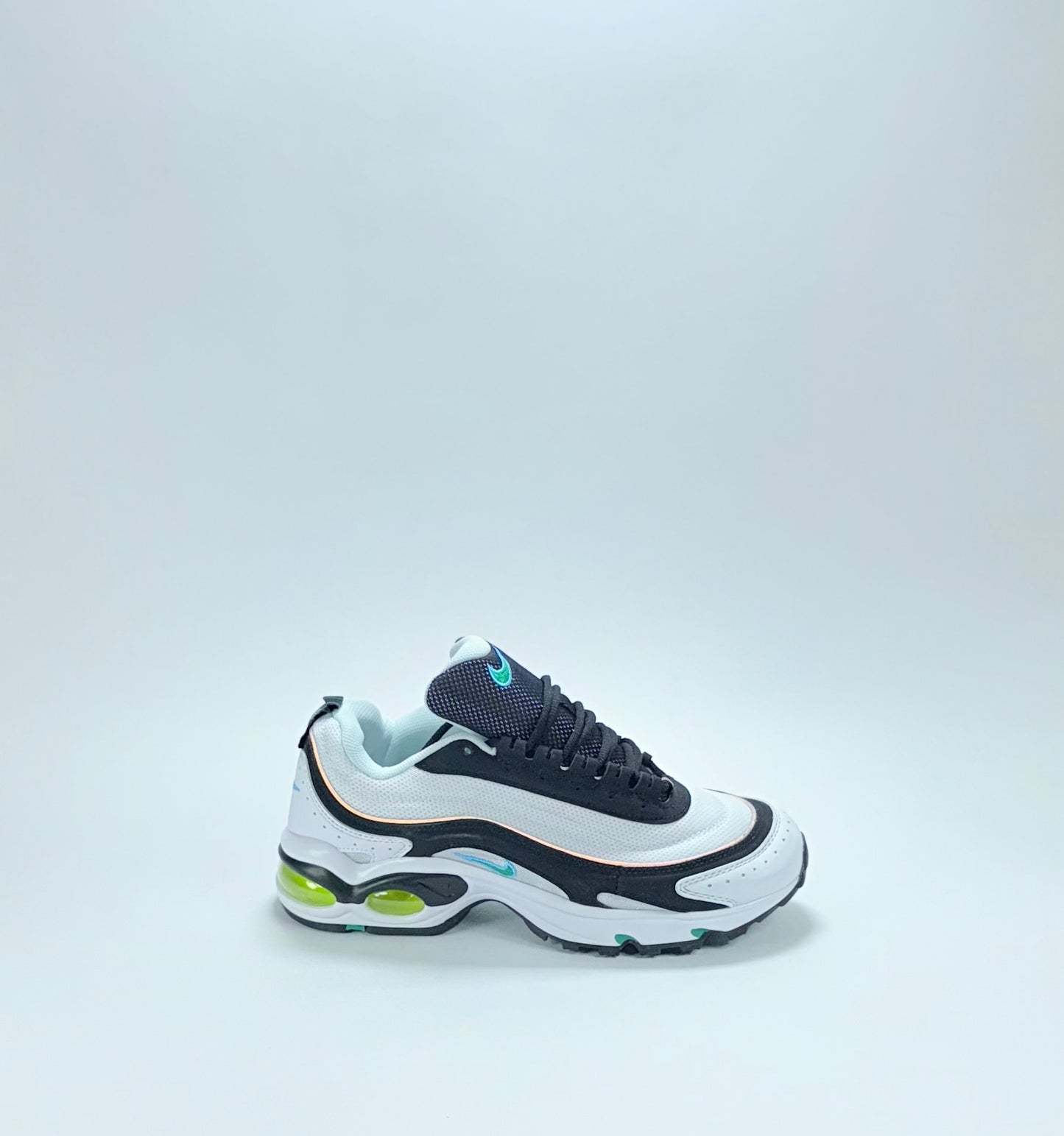 Nike Tailwind 2