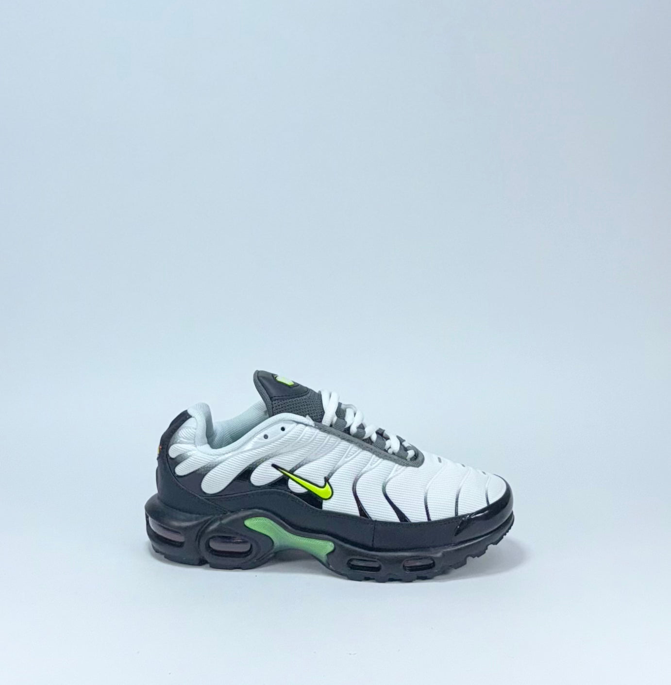 Nike TN Blanca Negra Verde