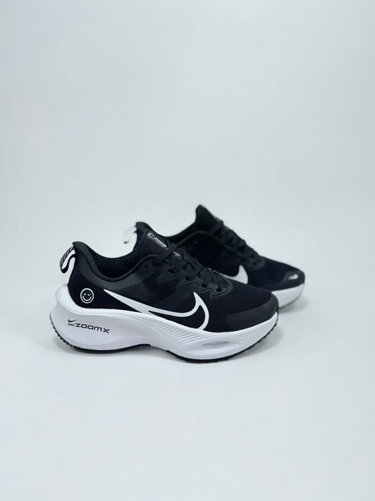 Nike Zoom X Negra Blanca