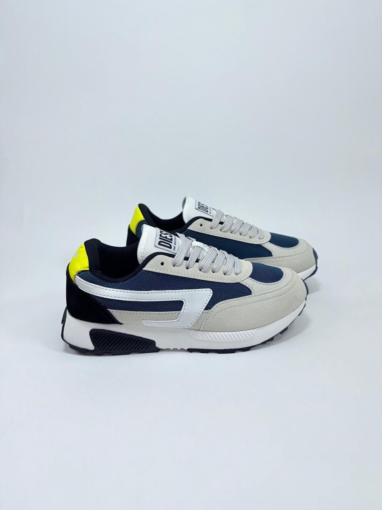 Diesel Styche Gris Negra