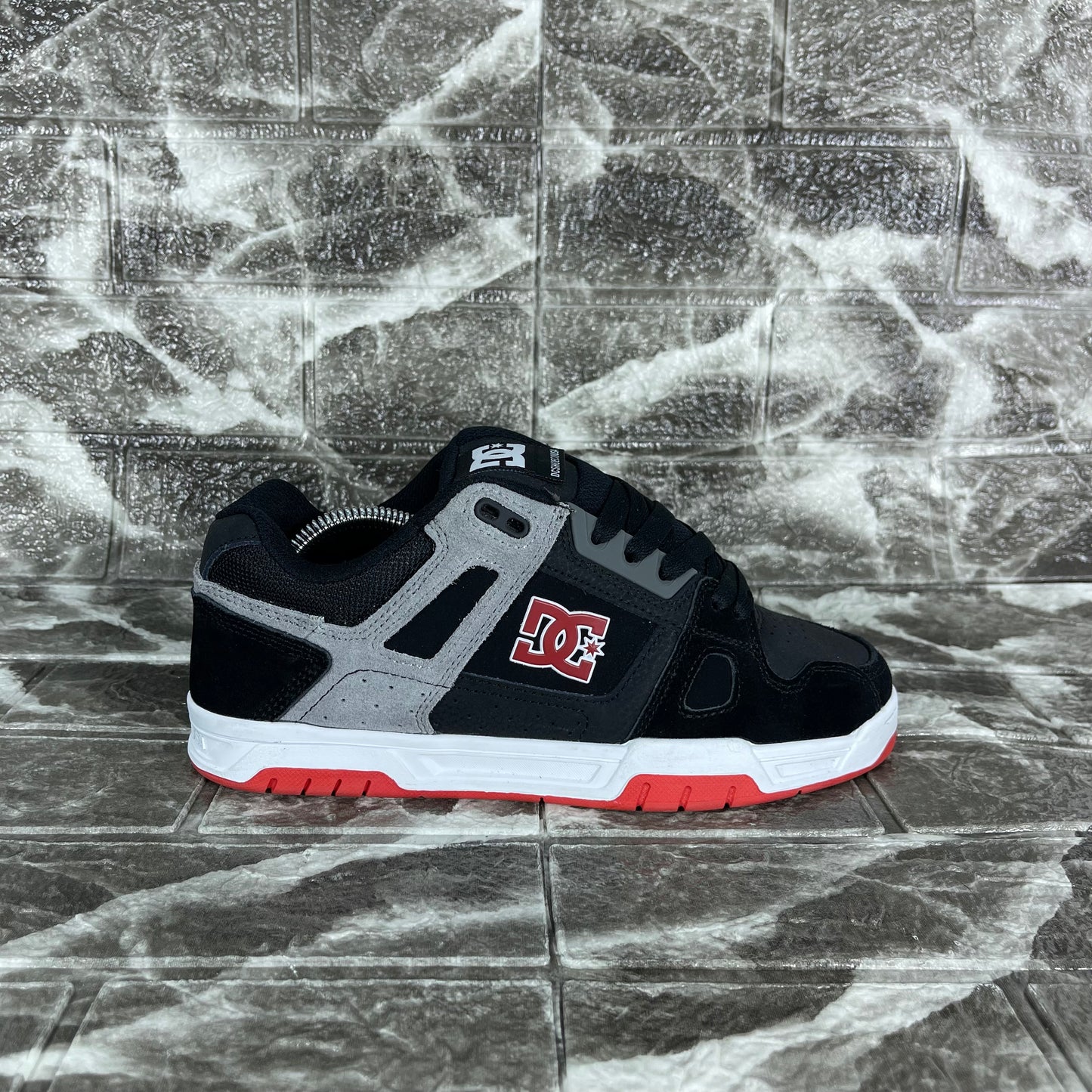DC Shoes