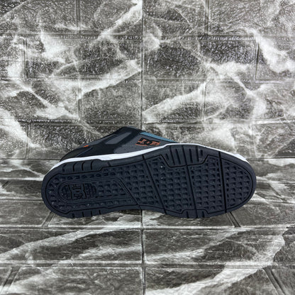 DC Shoes