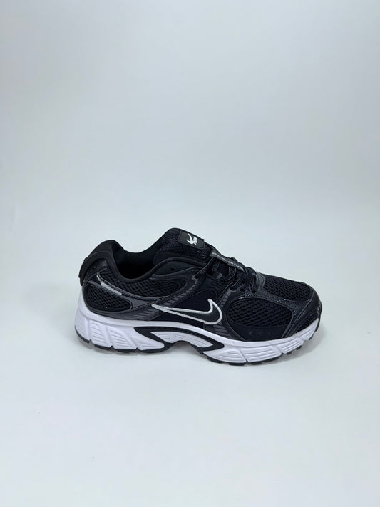 Nike Vomero Negra Blanca