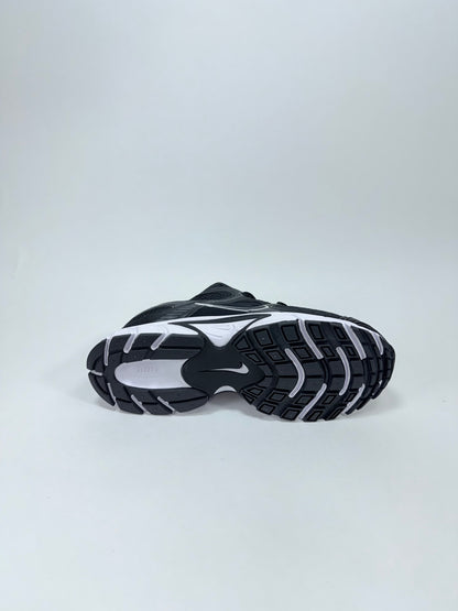 Nike Vomero Negra Blanca