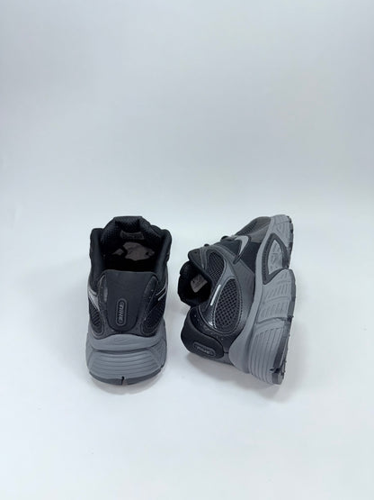 Nike Vomero Negra Gris